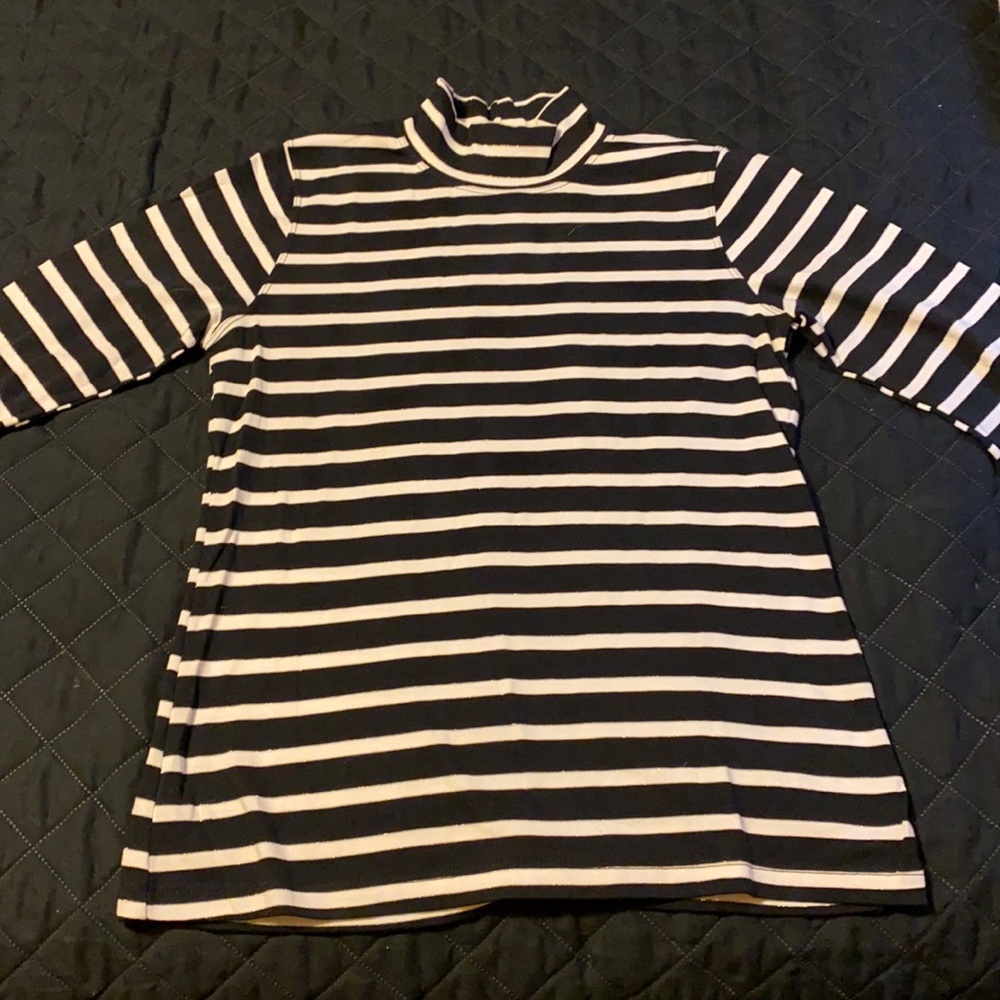 Shirt black and white, white stag Mark, size small 4 to 6